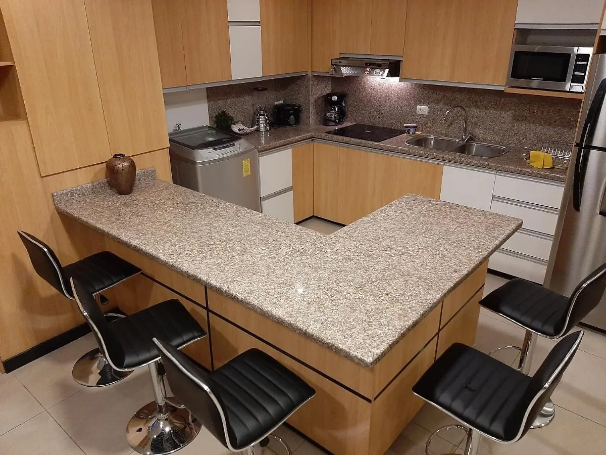 Condominio La Victoria, Departamento En Cuenca 1 Ecuador