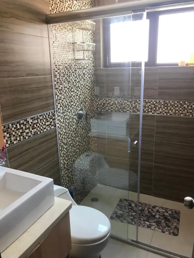 Condominio La Victoria, Departamento En Cuenca 1